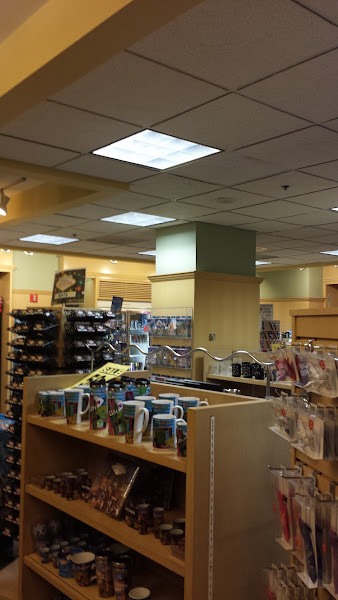 Paradise Gift Shop 4