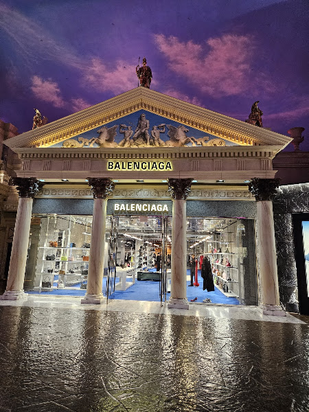 BALENCIAGA 4