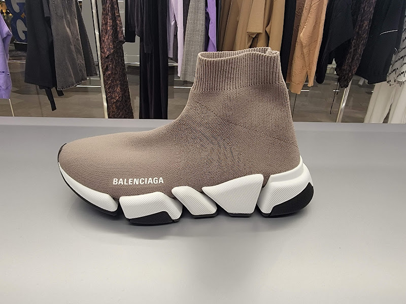 BALENCIAGA 4
