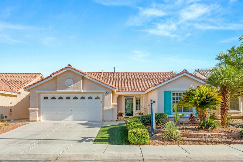Tu Mai | Realtor | Huntington & Ellis, A Real Estate Agency 4