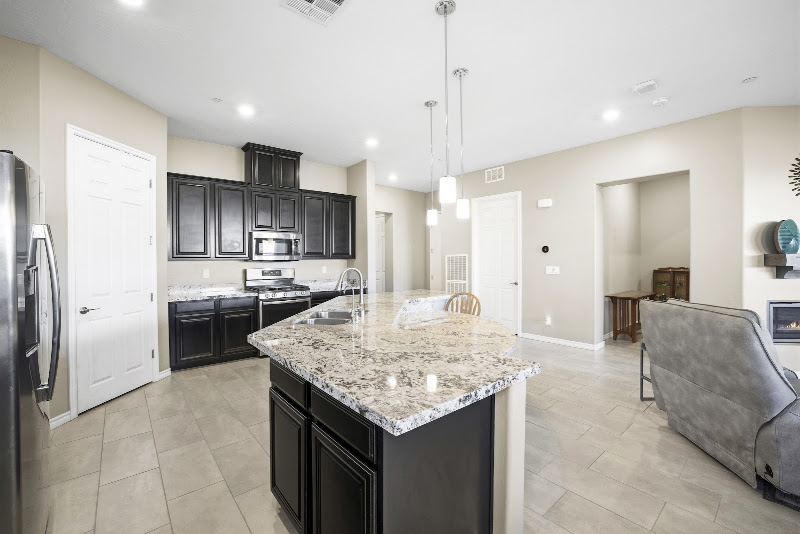 Tina Encheva| Las Vegas REALTOR®|Rightsizing Specialist 5
