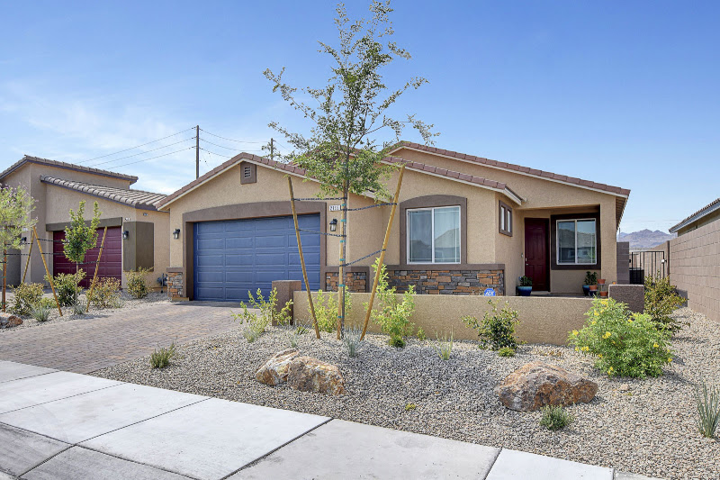 Lisa Holmquist Las Vegas/Summerlin Realtor, Sphere Real Estate, S.174014LLC 4