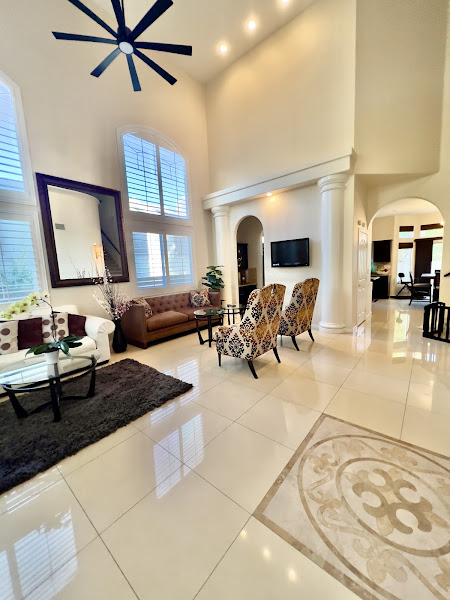 Gustavo Lopez Raya, REALTOR | glo homes with lpt Realty in Las Vegas 4