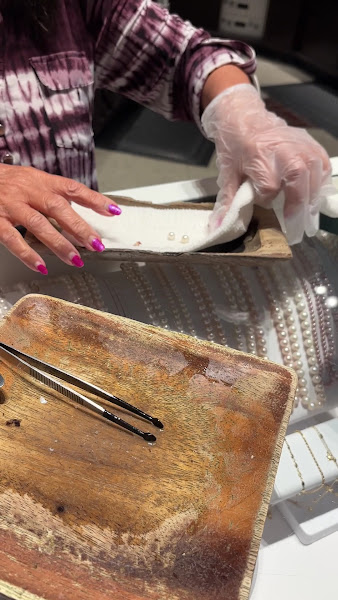 Pearl Factory - Hawaii's Original Pearl-In-The-Oyster 3