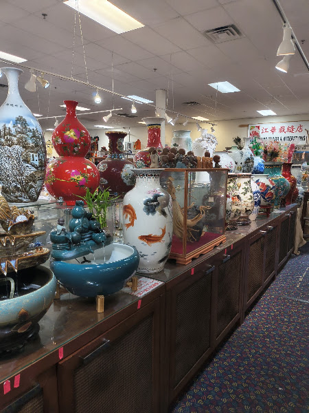 Chinatown Outlet 4
