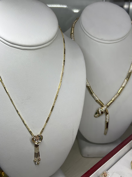 Universal Jewelry