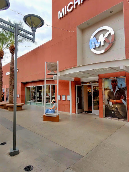 Michael Kors Outlet 5