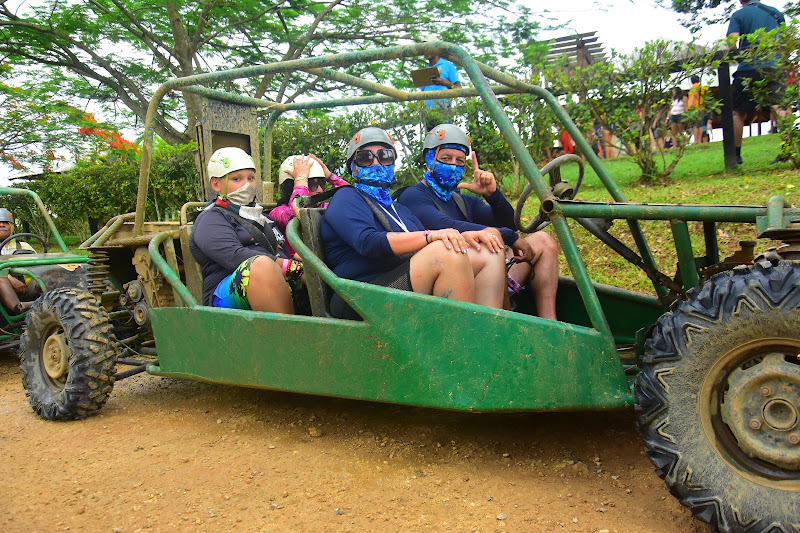 YIYI TRAVEL 4