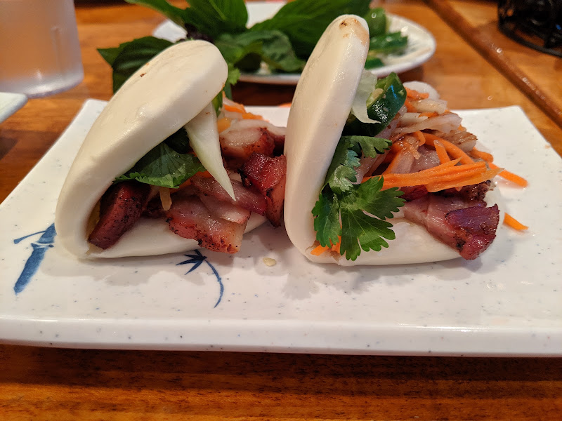 Le's Baguette Banh Mi Cafe 4
