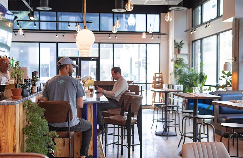 DISTRICT Downtown Diner