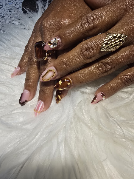 Tropical Oasis Nail Salon 2
