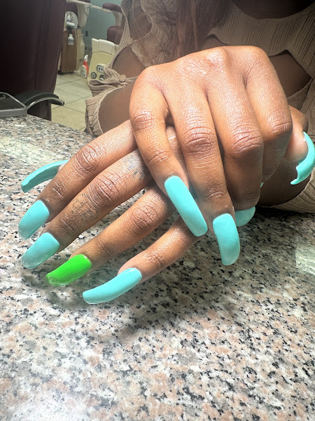Lina's Nail & Spa 5