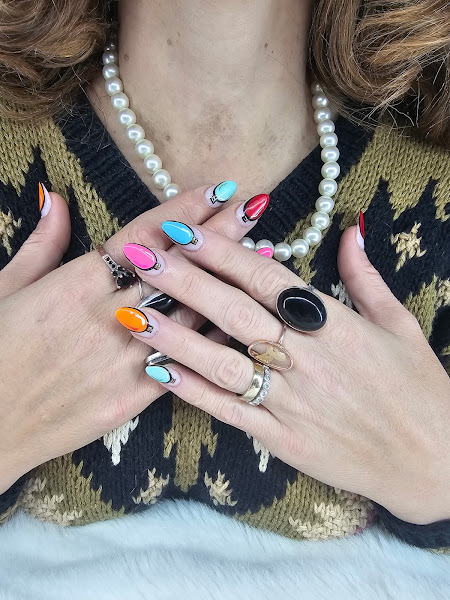 BLUSH NAILS SALON 4