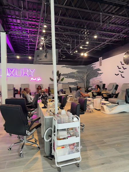 Luxury Nail Spa 3