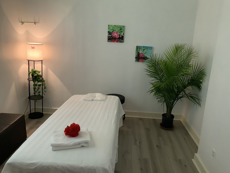 Linda's Massage 4