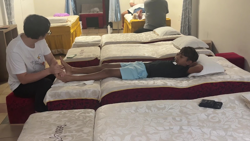 Lazy day massage 5