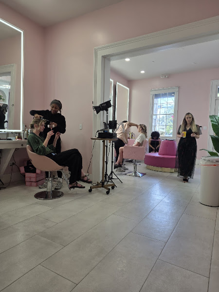 Petal Salon 4