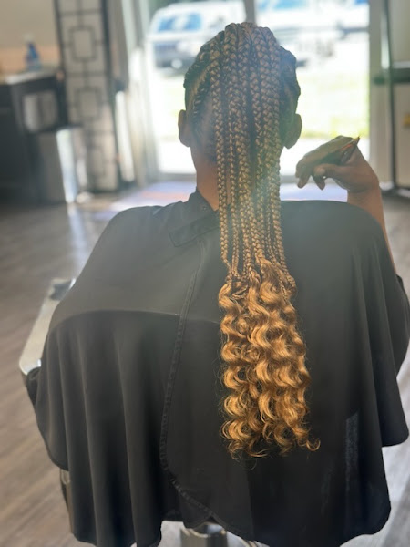 MG Salon Nola
