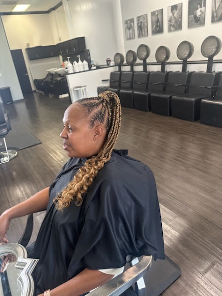MG Salon Nola 5