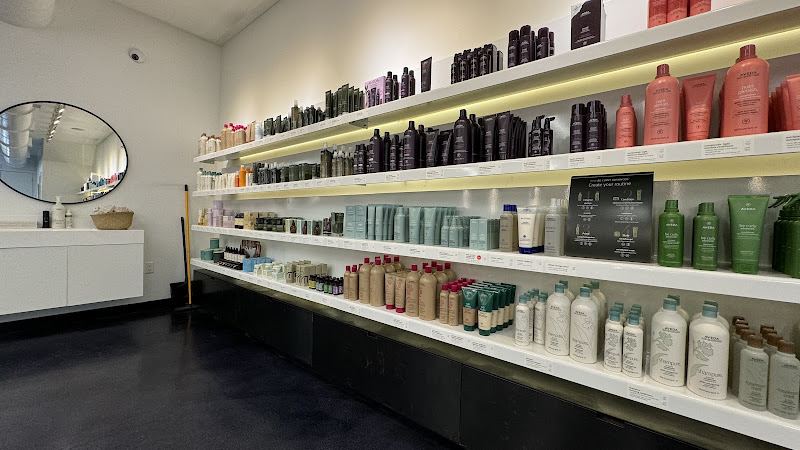 Paris Parker Salon & Spa 3