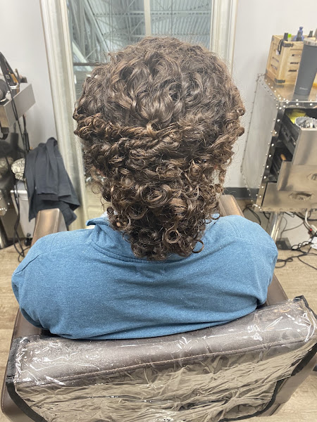 Ringletts Curly Hair, Hotel Salon 5