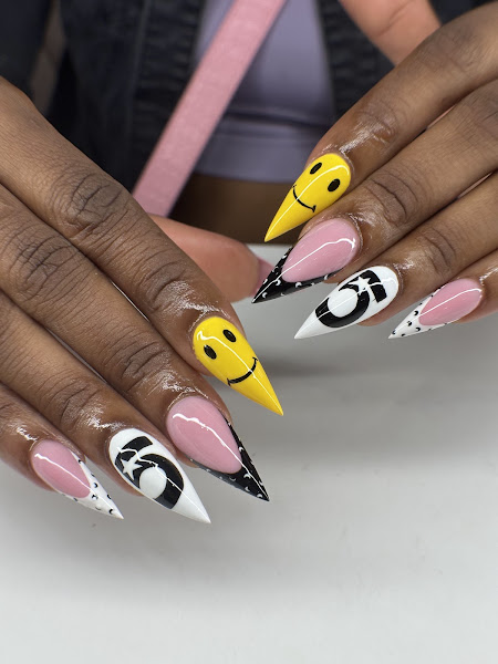 La Nails & Hair 5
