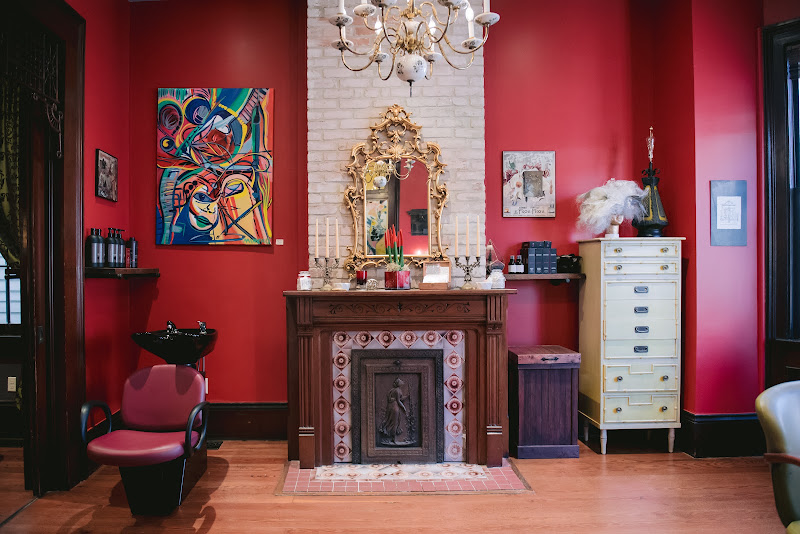 Hinge Salon 3