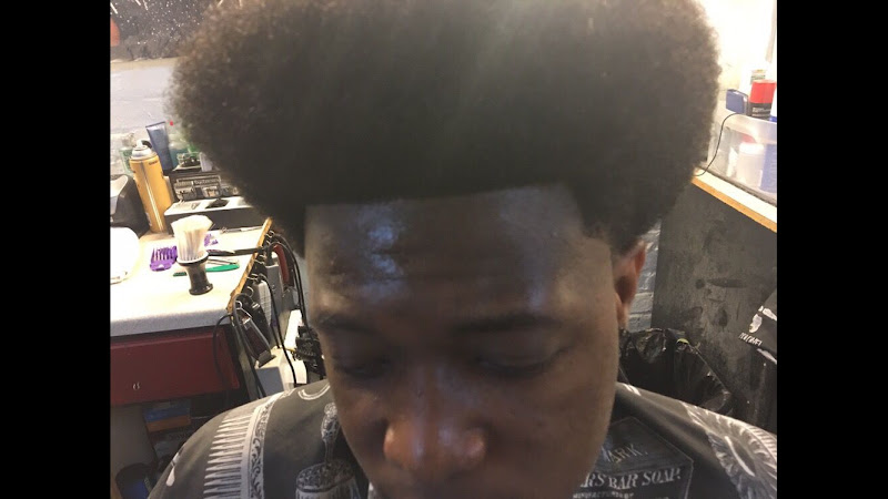 In & Out Barber & Beauty Salon
