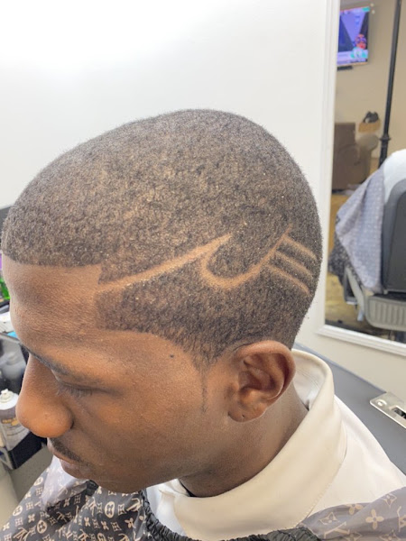 In & Out Barber & Beauty Salon 4