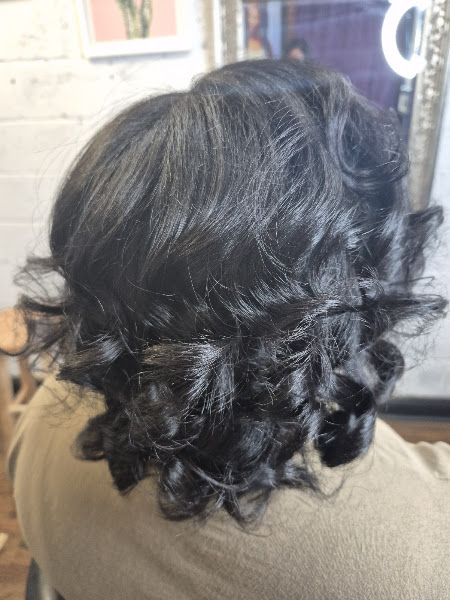 Empress Mi Cheveux & Lacire Salon (Hair and Waxing) 5