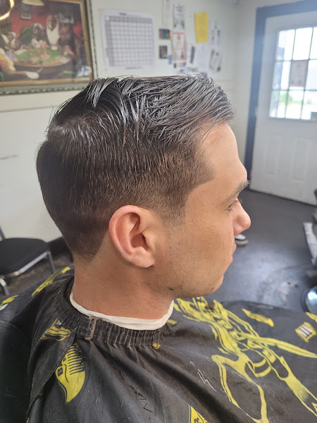 Royal Flush Barbershop 5