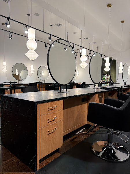 Paris Parker Salon & Spa 4
