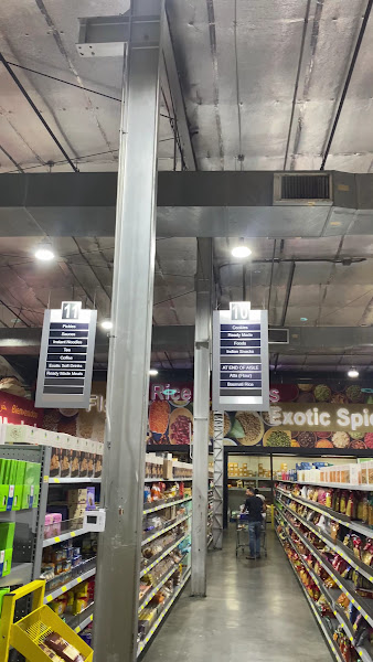 International Market 3