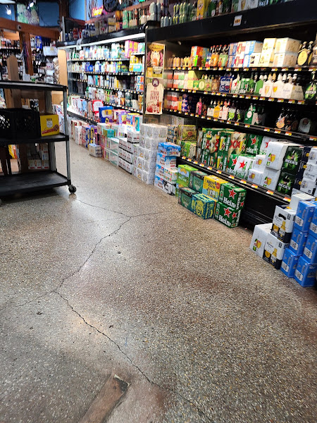 Canseco's Esplanade Market 4
