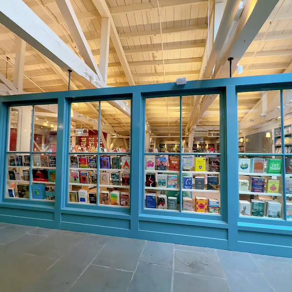 The Garden District Book Shop 3