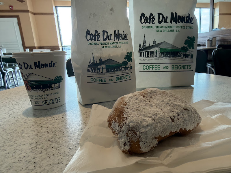 Café Du Monde Riverwalk 4