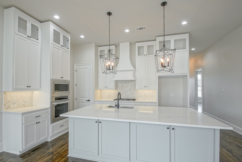 Betsy Birdsong, Broker 5