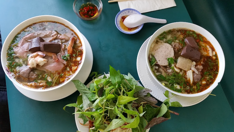 Bún Bò Huế Restaurant 4