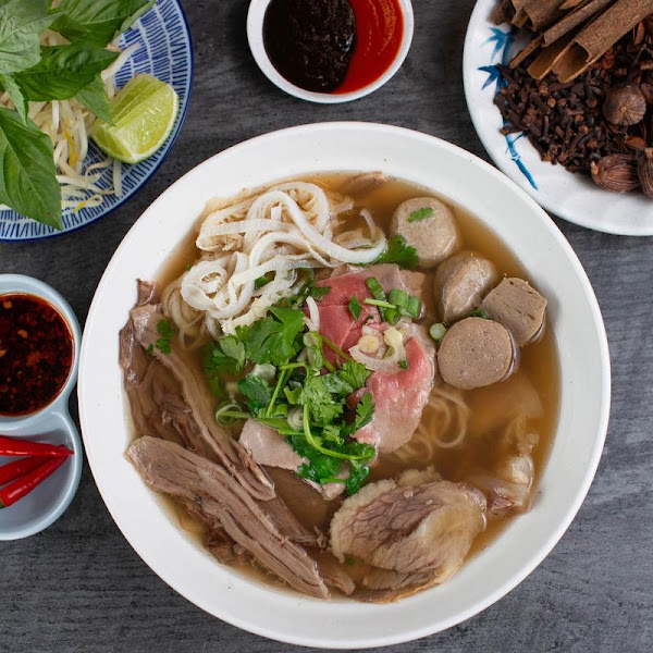Phở Hùng on Powell 5