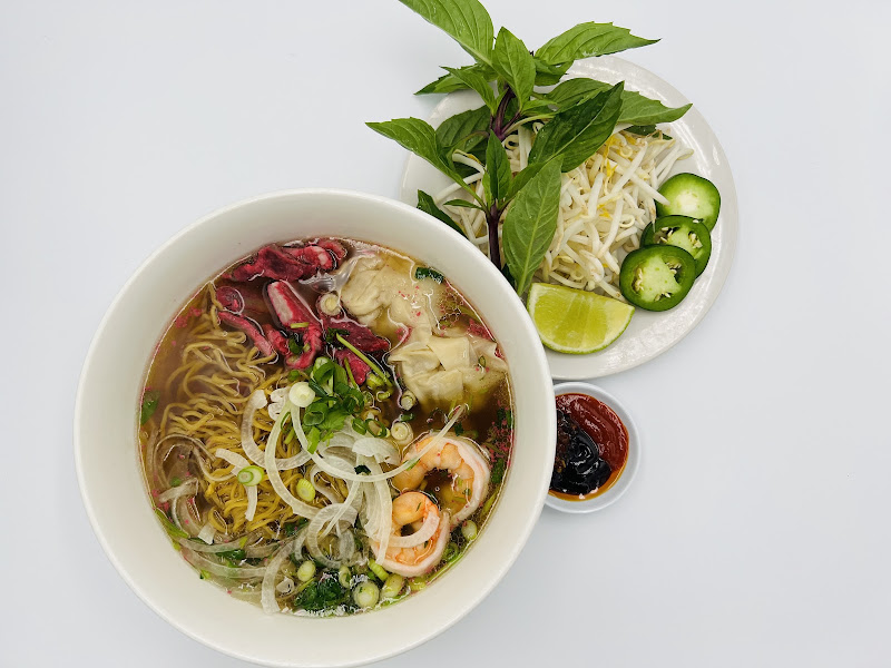Vina Deli Baguette & Pho 4
