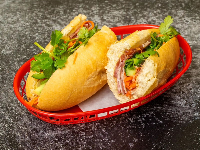 Vina Deli Baguette & Pho 5