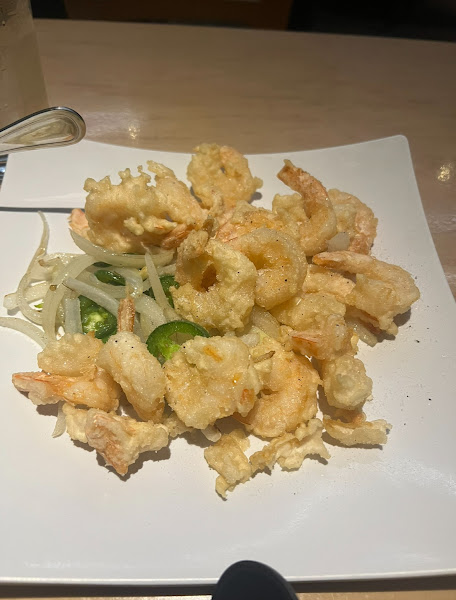 Utopia Restaurant & Lounge 4
