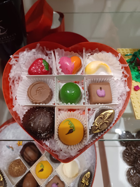 Anna's Chocolate Cafe and Bubble Tea 3