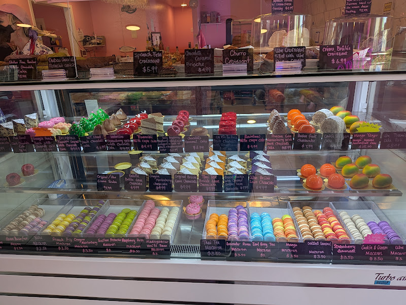 Champagne Poetry Patisserie 5