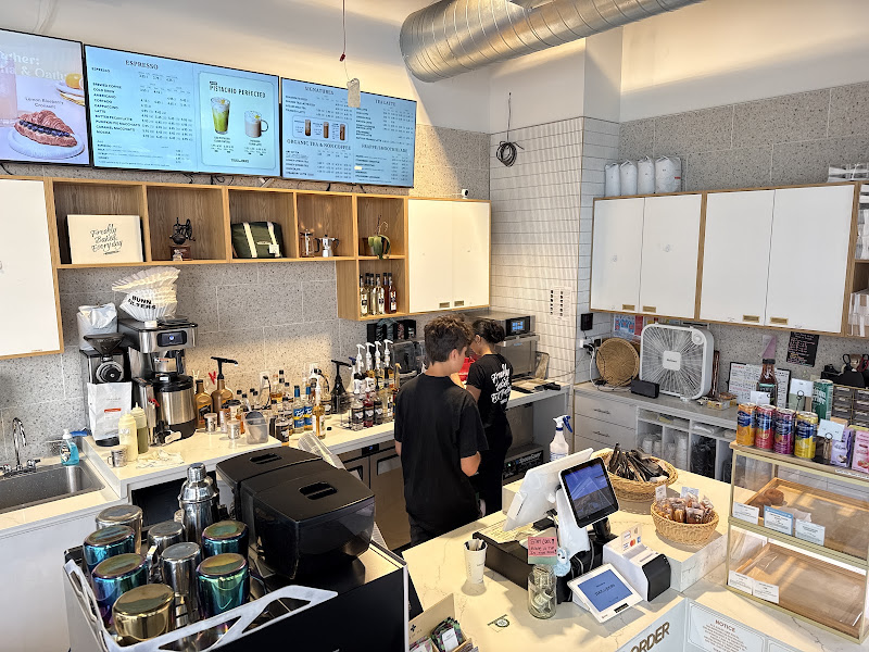 TOUS les JOURS Bakery Café - Portland 4