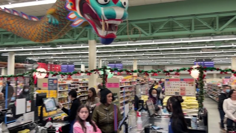 Uwajimaya Beaverton 3