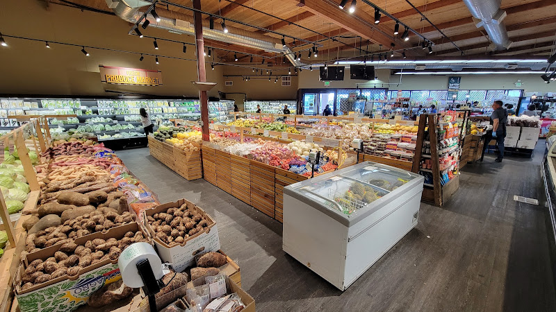 Asian Family Market 4