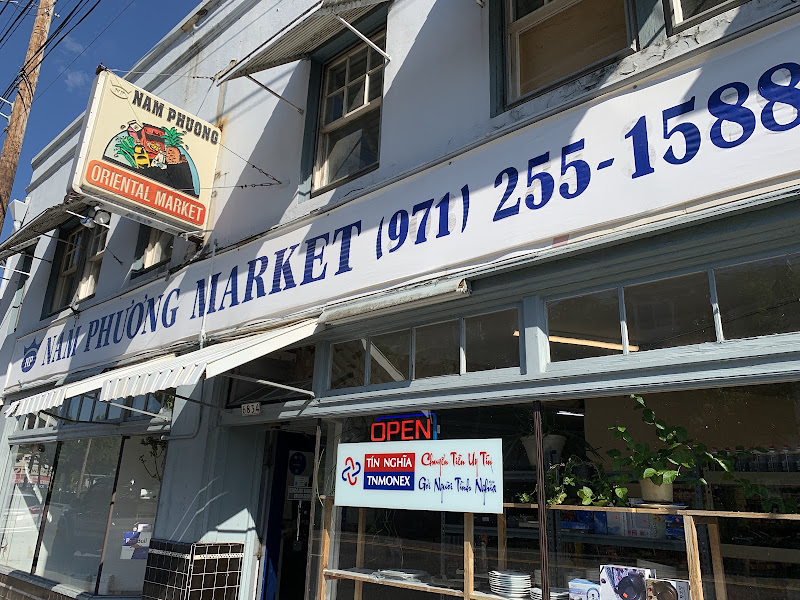 Nam Phuong Market 5