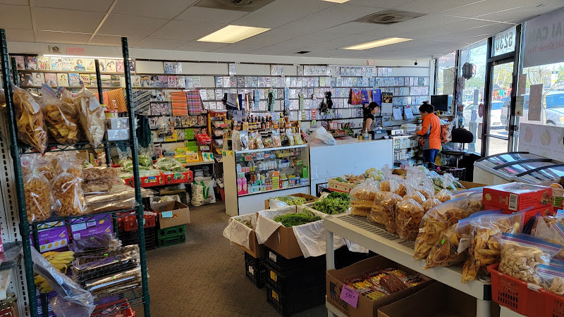 Thai Cam Video & Food Store 5