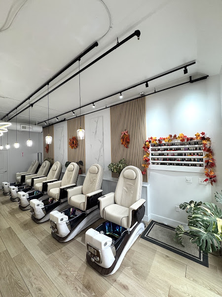 Pure Nail Bar